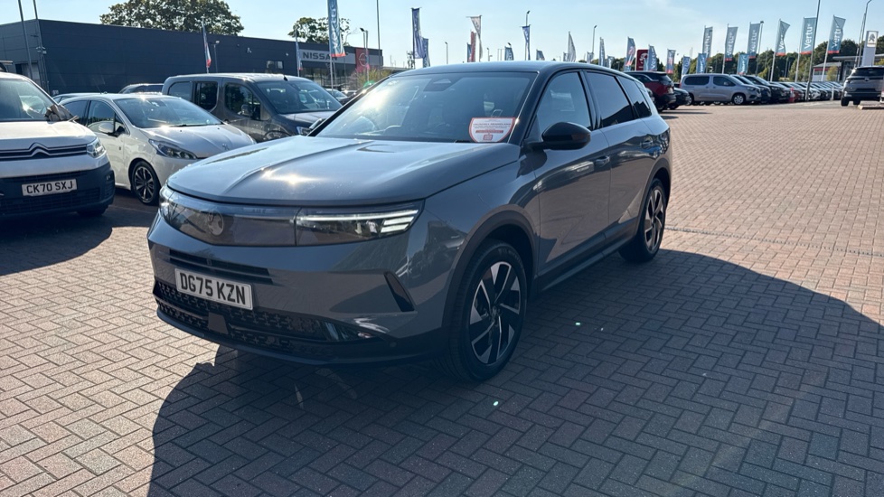 Vauxhall Grandland 1.2 Hybrid [136] Ultimate 5dr e-DCT6 [Pan Roof] Petrol Hatchback - Image 31