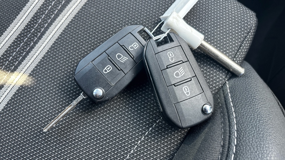 Vauxhall Corsa 1.2 GS 5dr Petrol Hatchback - Image 20