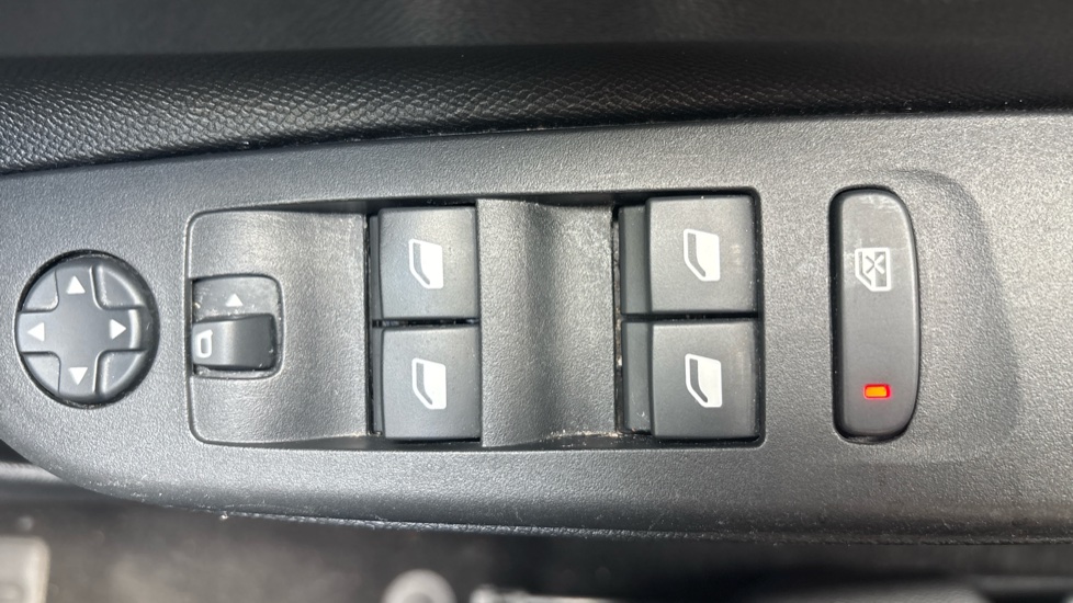 Vauxhall Corsa 1.2 Design 5dr Petrol Hatchback - Image 38