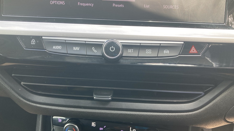 Vauxhall Grandland 1.2 Turbo Ultimate 5dr Petrol Hatchback - Image 25