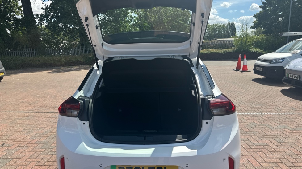 Vauxhall Corsa 100kW SE Nav Premium 50kWh 5dr Auto [11kWCh] Electric Hatchback - Image 4
