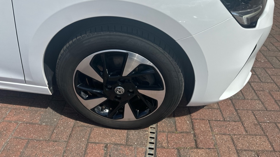 Vauxhall Corsa 100kW SE Nav Premium 50kWh 5dr Auto [11kWCh] Electric Hatchback - Image 30