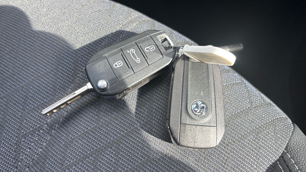 Vauxhall Corsa 1.2 Elite Edition 5dr Petrol Hatchback - Image 20