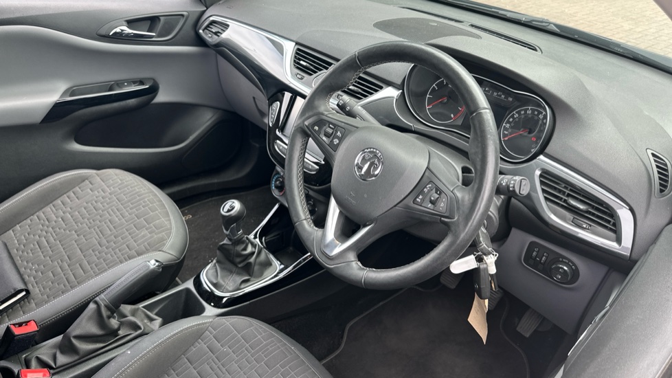 Vauxhall Corsa 1.4 SE Nav 3dr Petrol Hatchback - Image 11