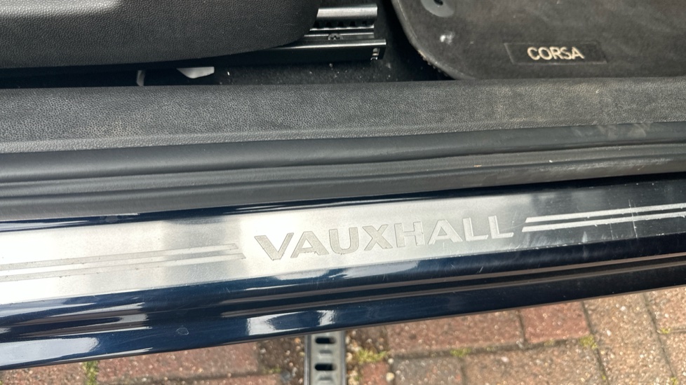 Vauxhall Corsa 1.4 SE Nav 3dr Petrol Hatchback - Image 27