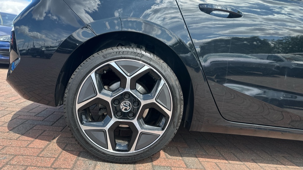 Vauxhall Astra 1.2 Turbo 130 Ultimate 5dr Auto Petrol Hatchback - Image 7