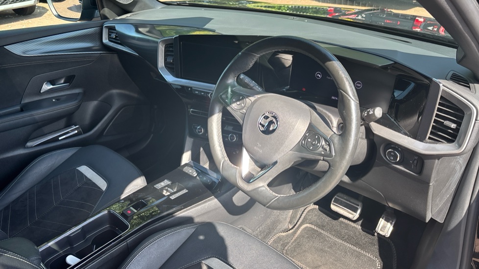 Vauxhall Mokka 100kW Ultimate 50kWh 5dr Auto Electric Hatchback - Image 11