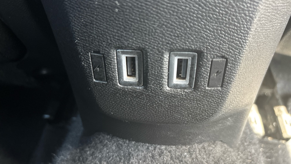 Vauxhall Mokka 100kW Ultimate 50kWh 5dr Auto Electric Hatchback - Image 33