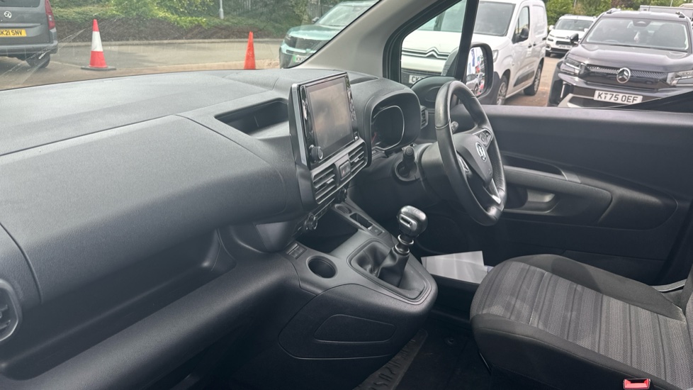 Vauxhall Combo Life 1.5 Turbo D SE 5dr [7 seat] Diesel Estate - Image 9