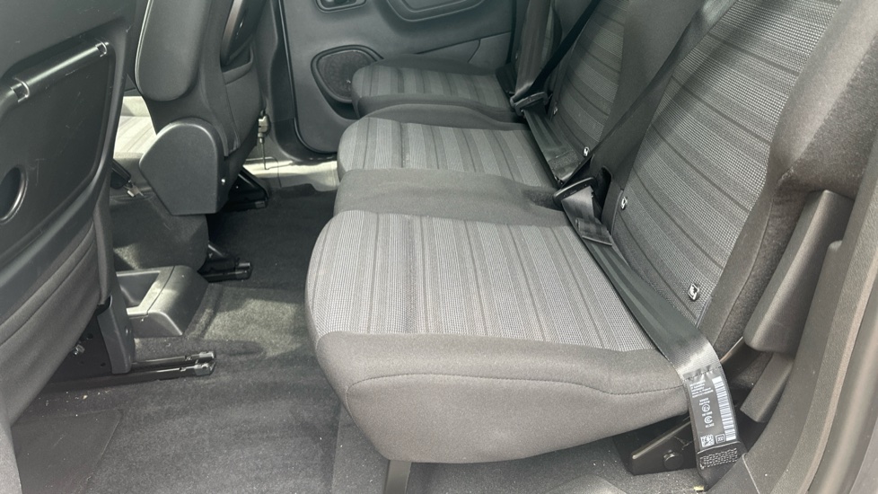 Vauxhall Combo Life 1.5 Turbo D SE 5dr [7 seat] Diesel Estate - Image 16