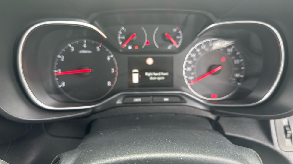 Vauxhall Combo Life 1.5 Turbo D SE 5dr [7 seat] Diesel Estate - Image 18
