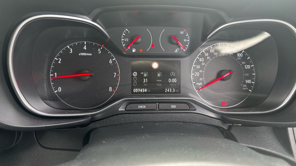 Vauxhall Combo Life 1.5 Turbo D SE 5dr [7 seat] Diesel Estate - Image 22