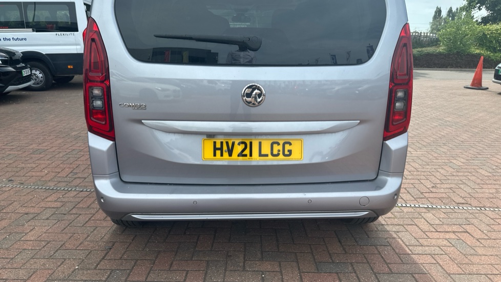 Vauxhall Combo Life 1.5 Turbo D SE 5dr [7 seat] Diesel Estate - Image 33