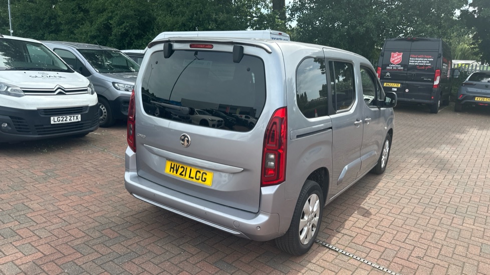 Vauxhall Combo Life 1.5 Turbo D SE 5dr [7 seat] Diesel Estate - Image 34