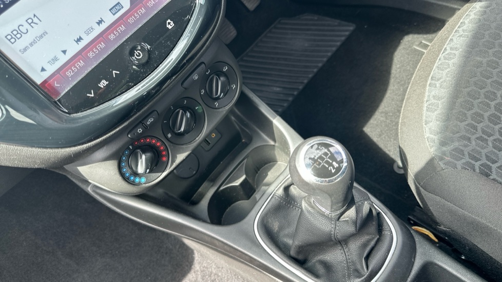 Vauxhall Corsa 1.4 ecoFLEX Excite 5dr [AC] Petrol Hatchback - Image 13