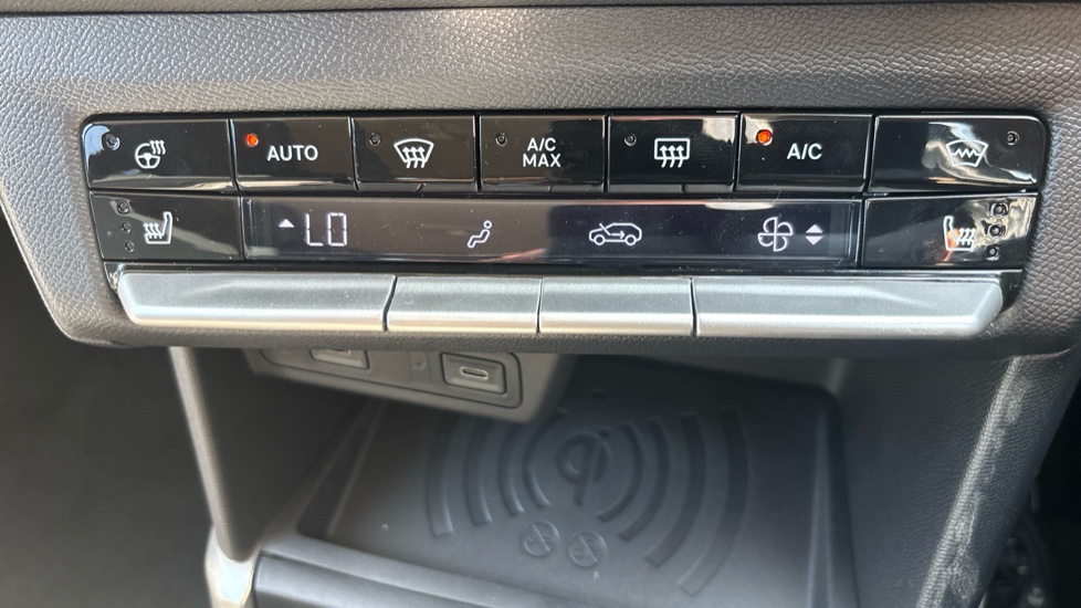 Vauxhall Frontera 1.2 Hybrid [110] Ultimate 5dr e-DCT6 Petrol Estate - Image 26