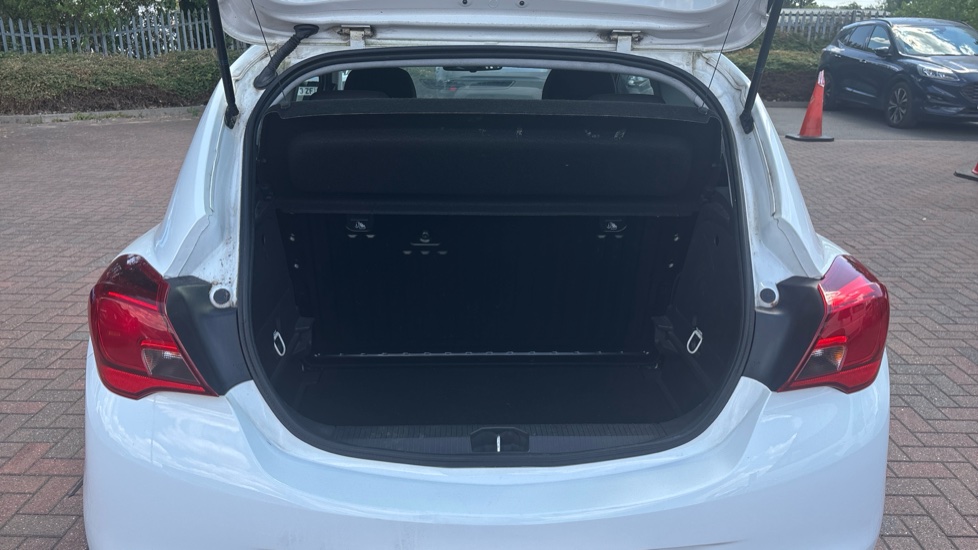 Vauxhall Corsa 1.4 Griffin 3dr Petrol Hatchback - Image 4