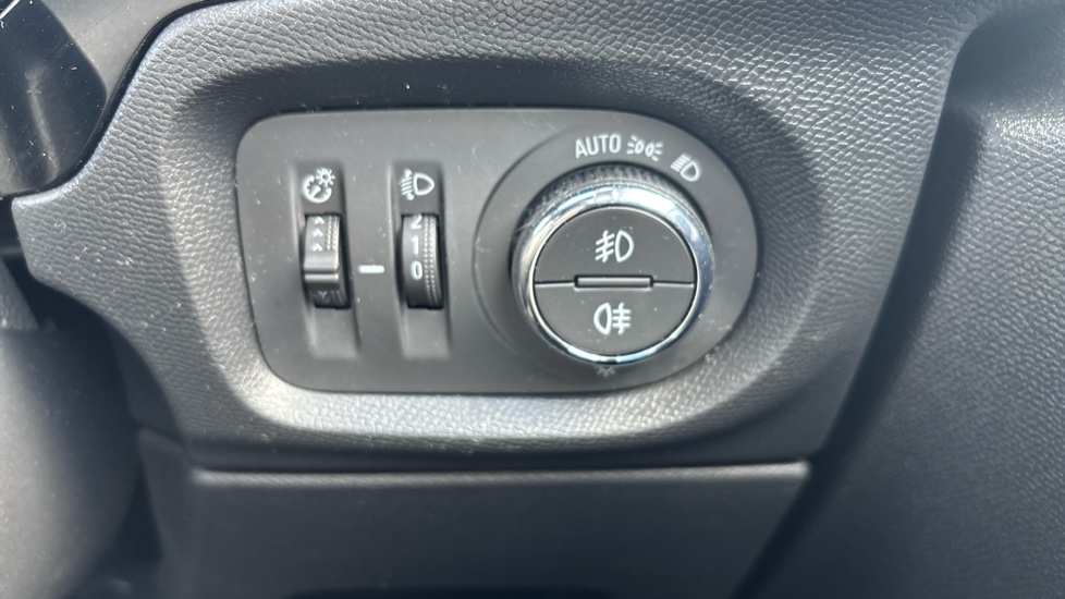Vauxhall Corsa 1.2 GS 5dr Petrol Hatchback - Image 36