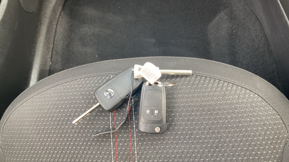 Vauxhall Corsa 1.4 [75] Griffin 3dr Petrol Hatchback - Image 20