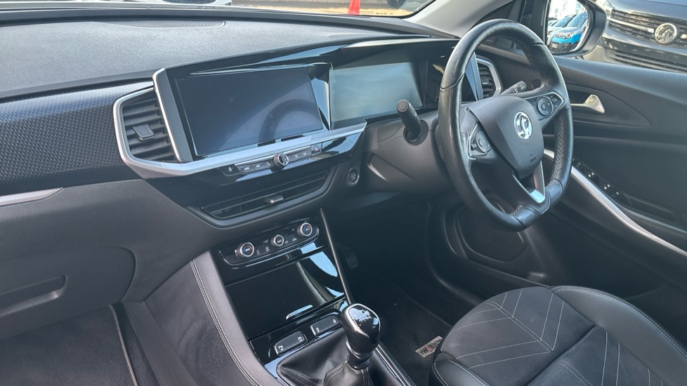 Vauxhall Grandland 1.2 Turbo Ultimate 5dr Petrol Hatchback - Image 9