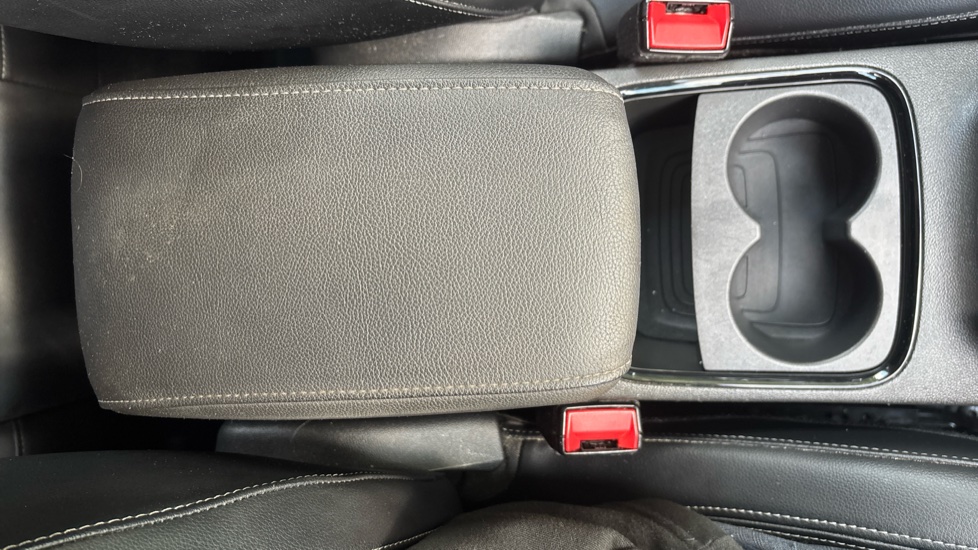Vauxhall Grandland 1.2 Turbo Ultimate 5dr Petrol Hatchback - Image 33
