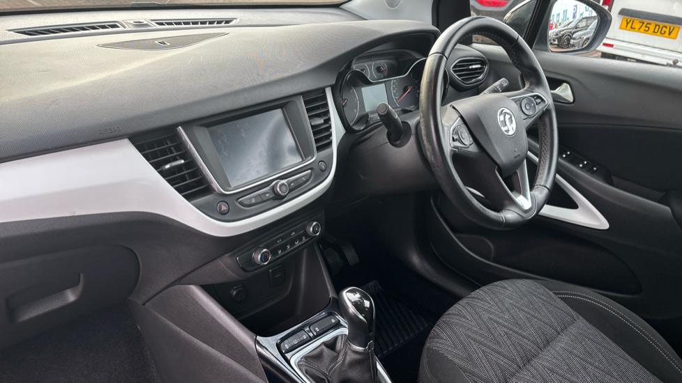 Vauxhall Crossland X 1.2 [83] Griffin 5dr [Start Stop] Petrol Hatchback - Image 9