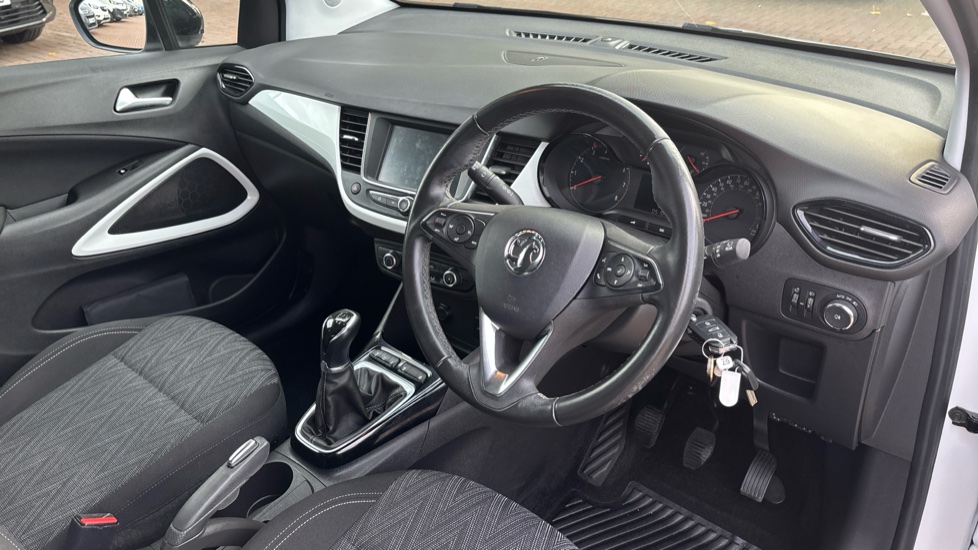 Vauxhall Crossland X 1.2 [83] Griffin 5dr [Start Stop] Petrol Hatchback - Image 11