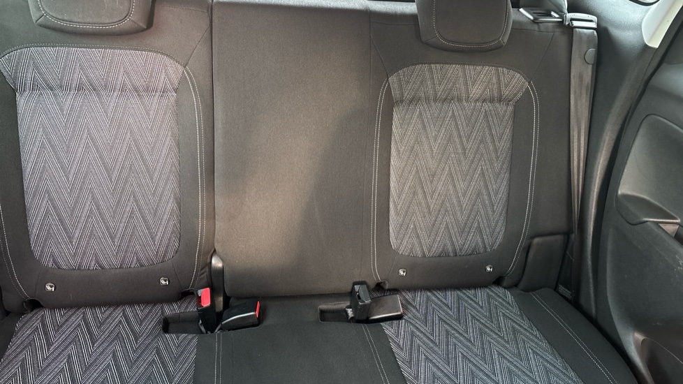 Vauxhall Crossland X 1.2 [83] Griffin 5dr [Start Stop] Petrol Hatchback - Image 15