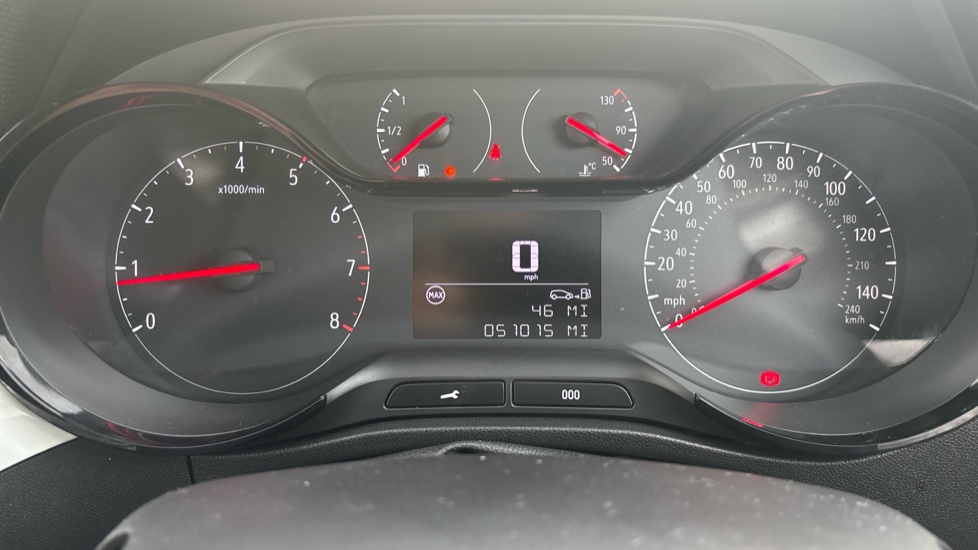 Vauxhall Crossland X 1.2 [83] Griffin 5dr [Start Stop] Petrol Hatchback - Image 18