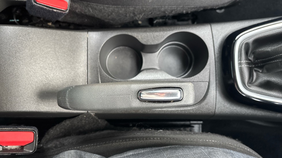 Vauxhall Crossland X 1.2 [83] Griffin 5dr [Start Stop] Petrol Hatchback - Image 27