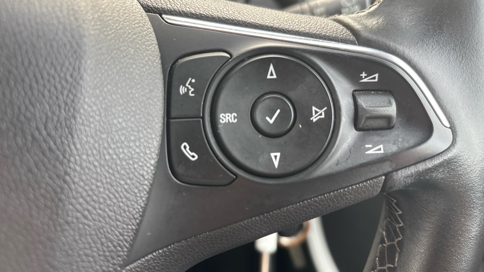 Vauxhall Crossland X 1.2 [83] Griffin 5dr [Start Stop] Petrol Hatchback - Image 30