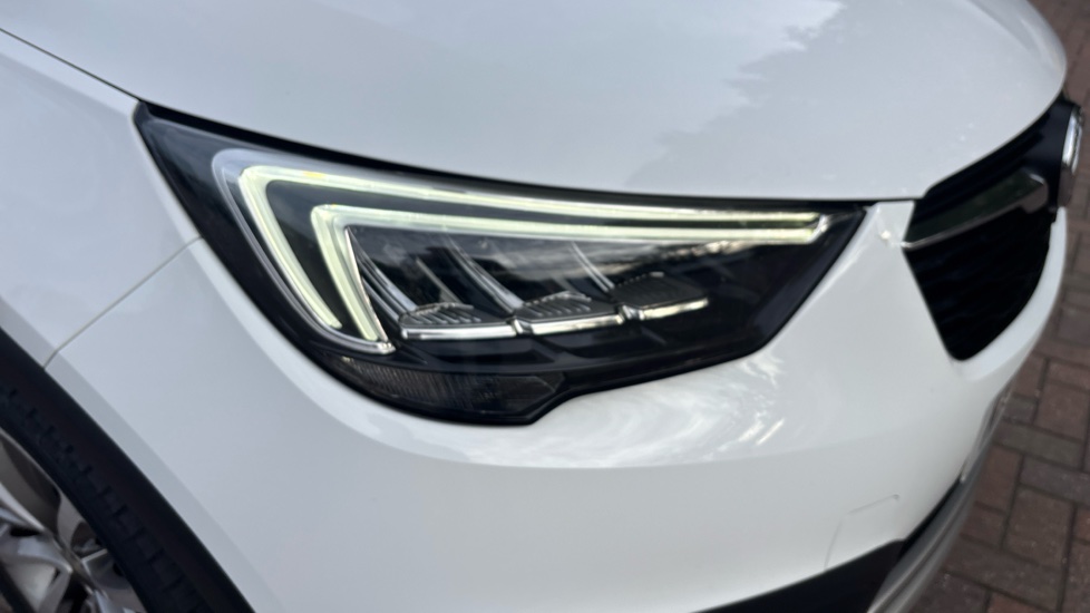 Vauxhall Crossland X 1.2 [83] Griffin 5dr [Start Stop] Petrol Hatchback - Image 35