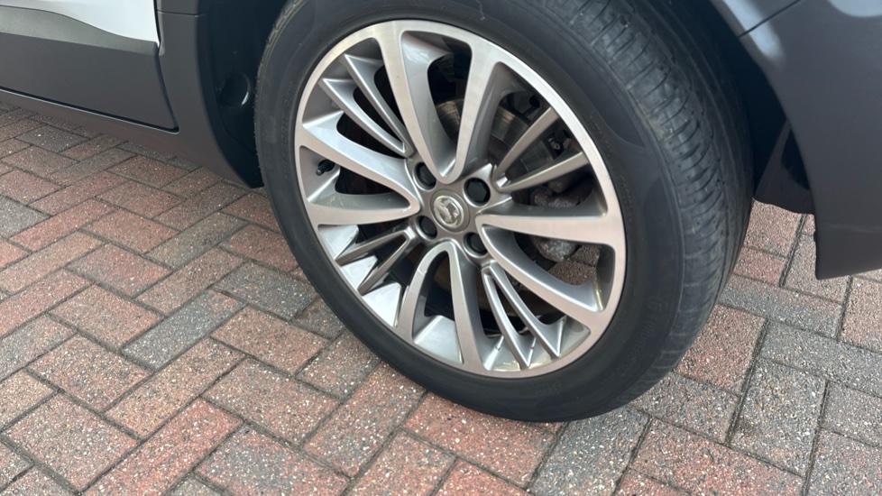 Vauxhall Crossland X 1.2 [83] Griffin 5dr [Start Stop] Petrol Hatchback - Image 39