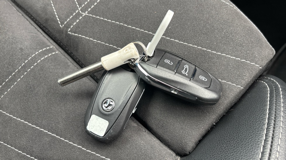 Vauxhall Grandland 1.2 Turbo Ultimate 5dr Petrol Hatchback - Image 20