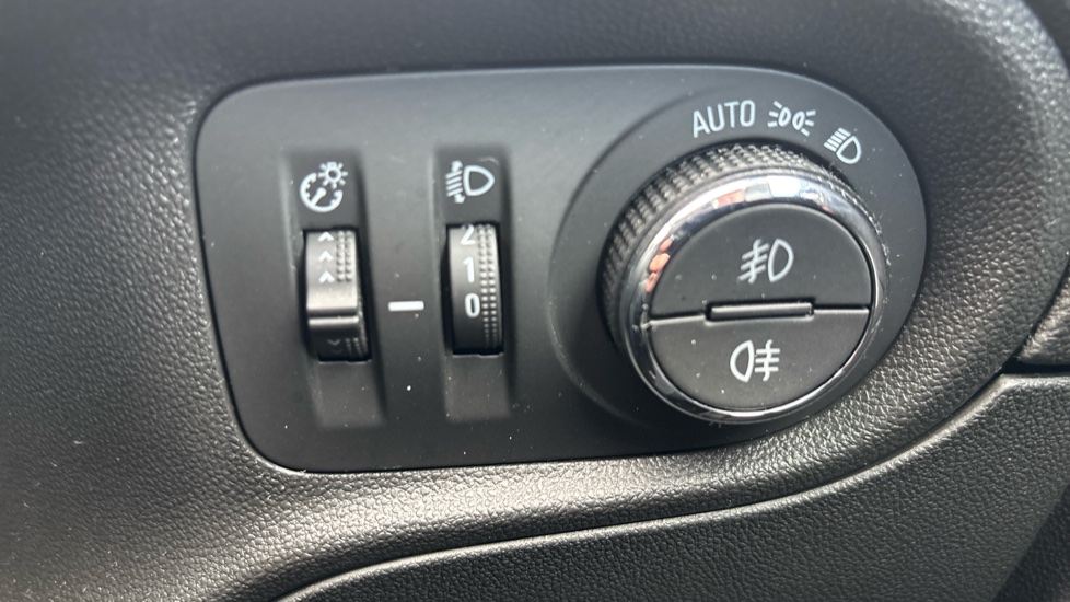 Vauxhall Grandland 1.2 Turbo Ultimate 5dr Petrol Hatchback - Image 37