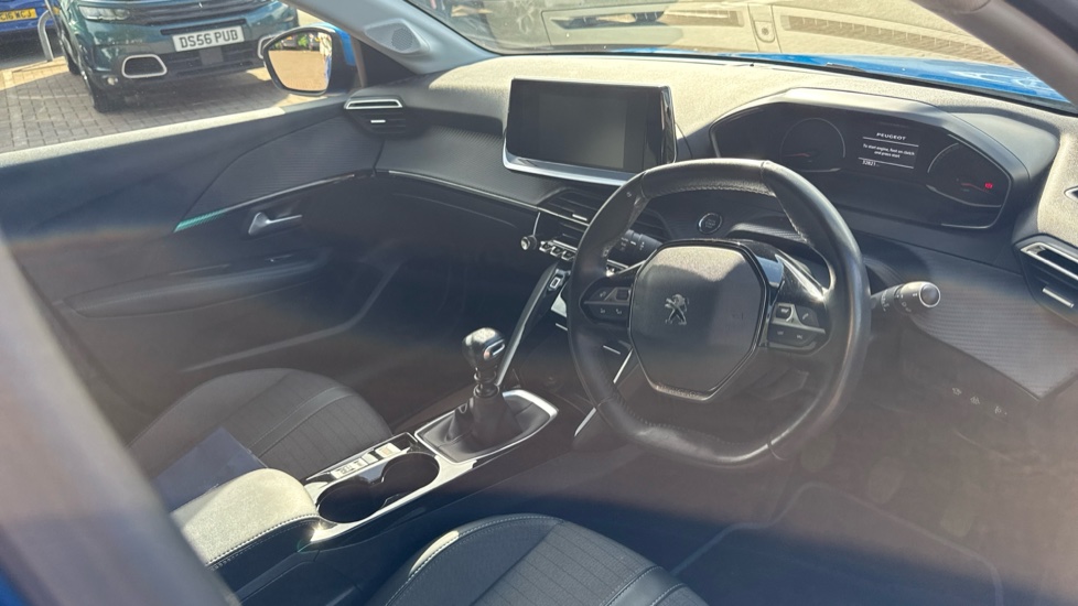 Peugeot 208 1.2 PureTech 100 Allure 5dr Petrol Hatchback - Image 11