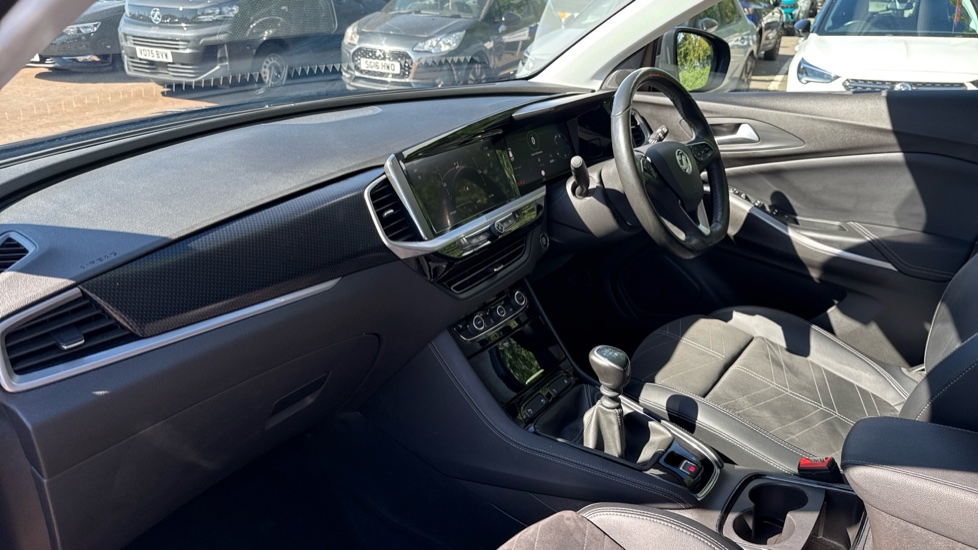 Vauxhall Grandland 1.2 Turbo Ultimate 5dr Petrol Hatchback - Image 9