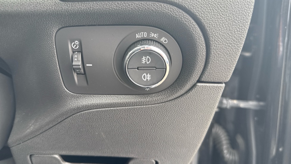 Vauxhall Grandland 1.2 Turbo Ultimate 5dr Petrol Hatchback - Image 35