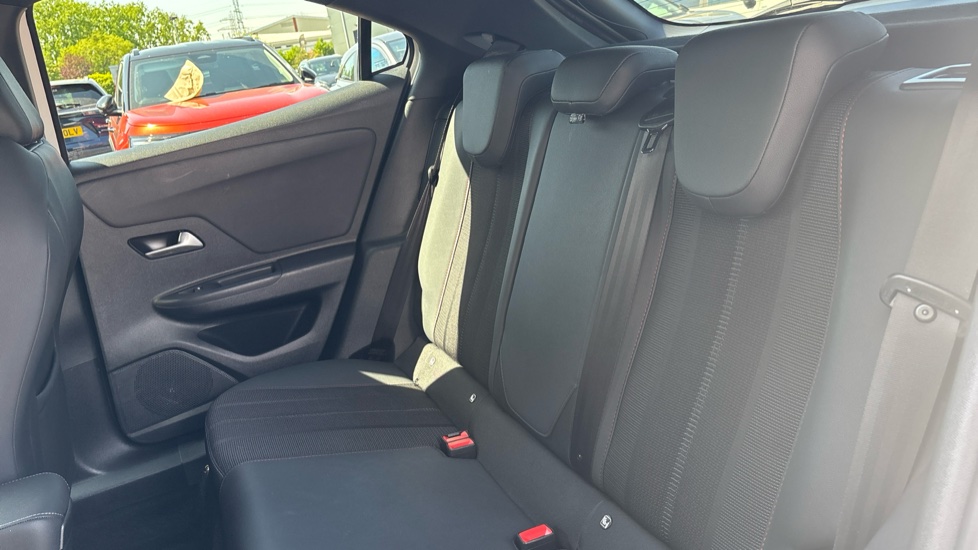 Vauxhall Mokka 100kW GS 50kWh 5dr Auto Electric Hatchback - Image 16