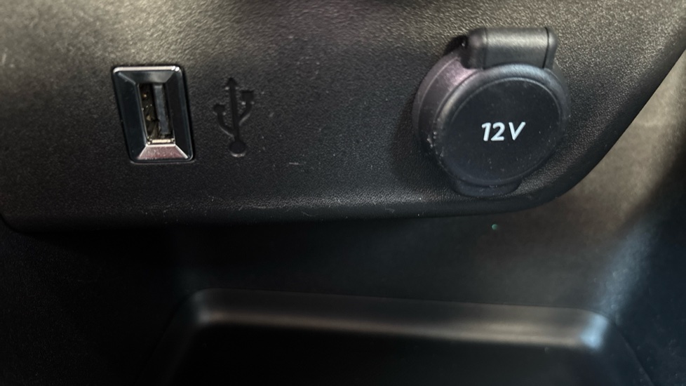 Vauxhall Mokka 100kW GS 50kWh 5dr Auto Electric Hatchback - Image 30