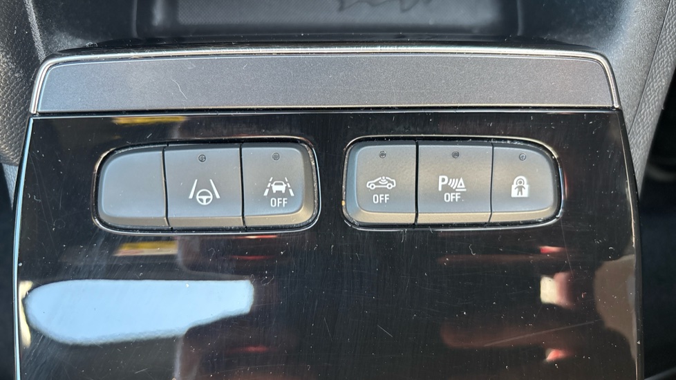 Vauxhall Mokka 100kW GS 50kWh 5dr Auto Electric Hatchback - Image 31