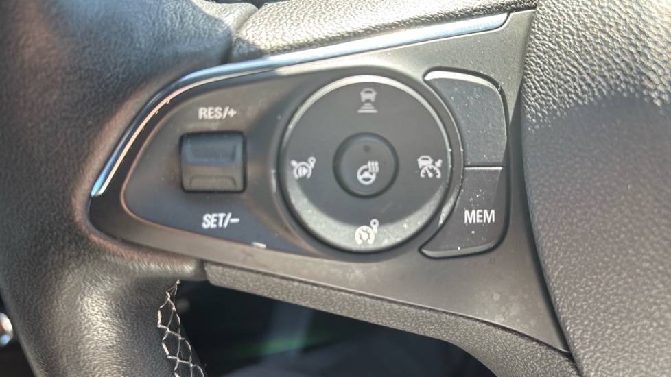 Vauxhall Mokka 100kW GS 50kWh 5dr Auto Electric Hatchback - Image 35