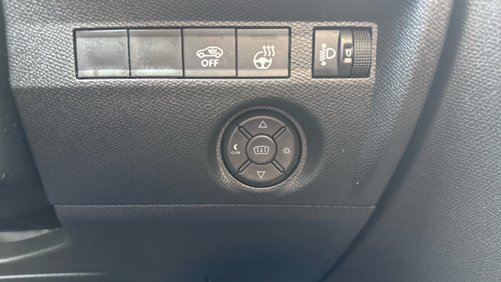 Citroen C4 1.2 PureTech [130] Max 5dr Auto Petrol Hatchback - Image 32