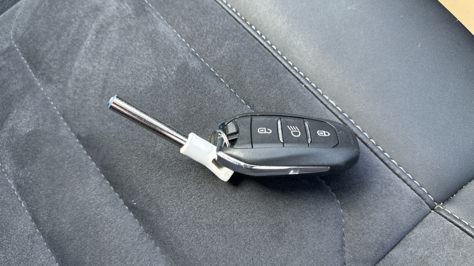 Citroen C4 1.2 PureTech [130] Max 5dr Auto Petrol Hatchback - Image 20