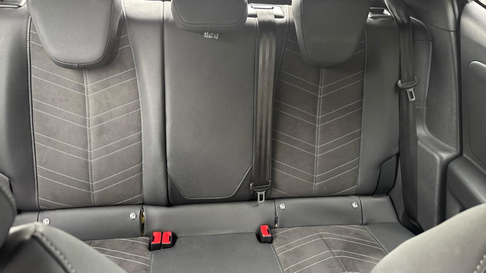 Vauxhall Mokka 100kW Ultimate 50kWh 5dr Auto Electric Hatchback - Image 15