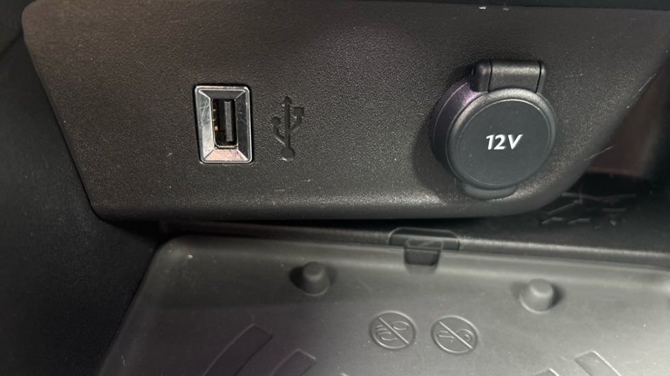 Vauxhall Mokka 100kW Ultimate 50kWh 5dr Auto Electric Hatchback - Image 30