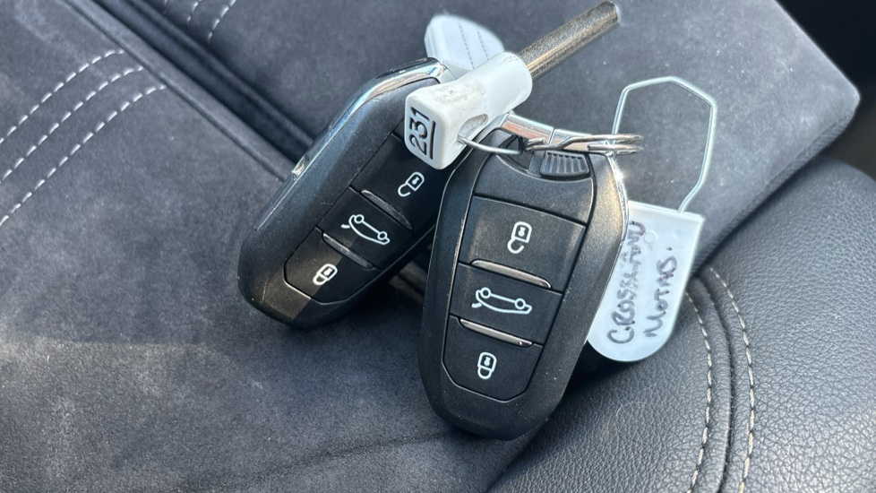 Vauxhall Crossland 1.2 Turbo [130] Ultimate 5dr Auto Petrol Hatchback - Image 20