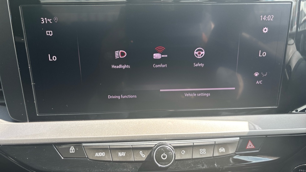 Vauxhall Mokka 100kW Ultimate 50kWh 5dr Auto Electric Hatchback - Image 28