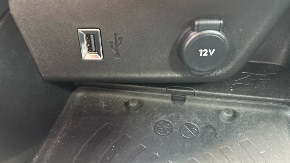 Vauxhall Mokka 100kW Ultimate 50kWh 5dr Auto Electric Hatchback - Image 31