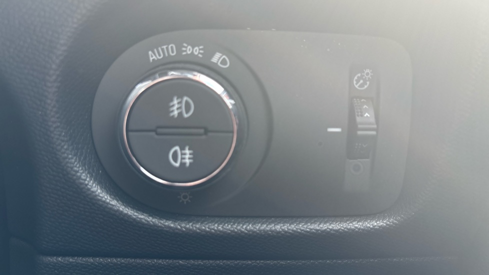 Vauxhall Mokka 100kW Ultimate 50kWh 5dr Auto Electric Hatchback - Image 40